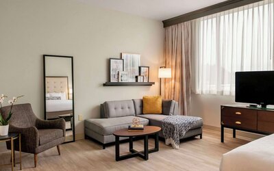 St Charles Coach House, an Ascend Collection Hotel