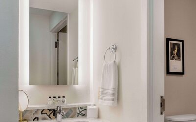 St Charles Coach House, an Ascend Collection Hotel