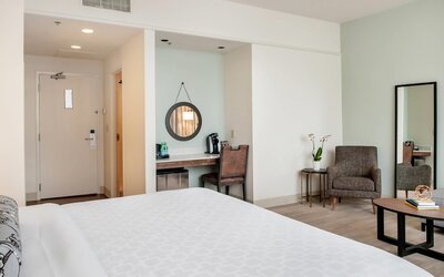 St Charles Coach House, an Ascend Collection Hotel