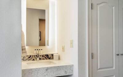 St Charles Coach House, an Ascend Collection Hotel