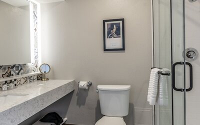 St Charles Coach House, an Ascend Collection Hotel