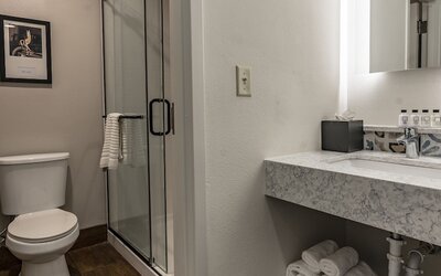 St Charles Coach House, an Ascend Collection Hotel