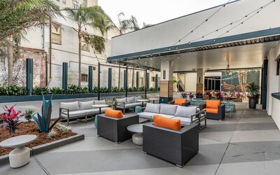 St Charles Coach House, an Ascend Collection Hotel
