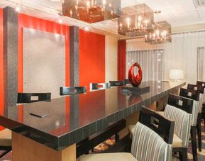 Small and elegant meeting room at the Hampton Inn Champaign Urbana.