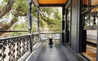 The Blackbird Hotel