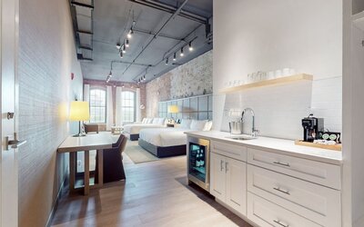 Studio 154 Luxury Hotel