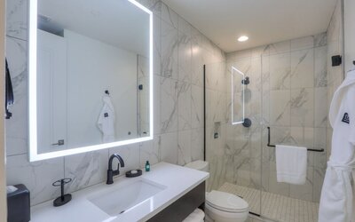Studio 154 Luxury Hotel