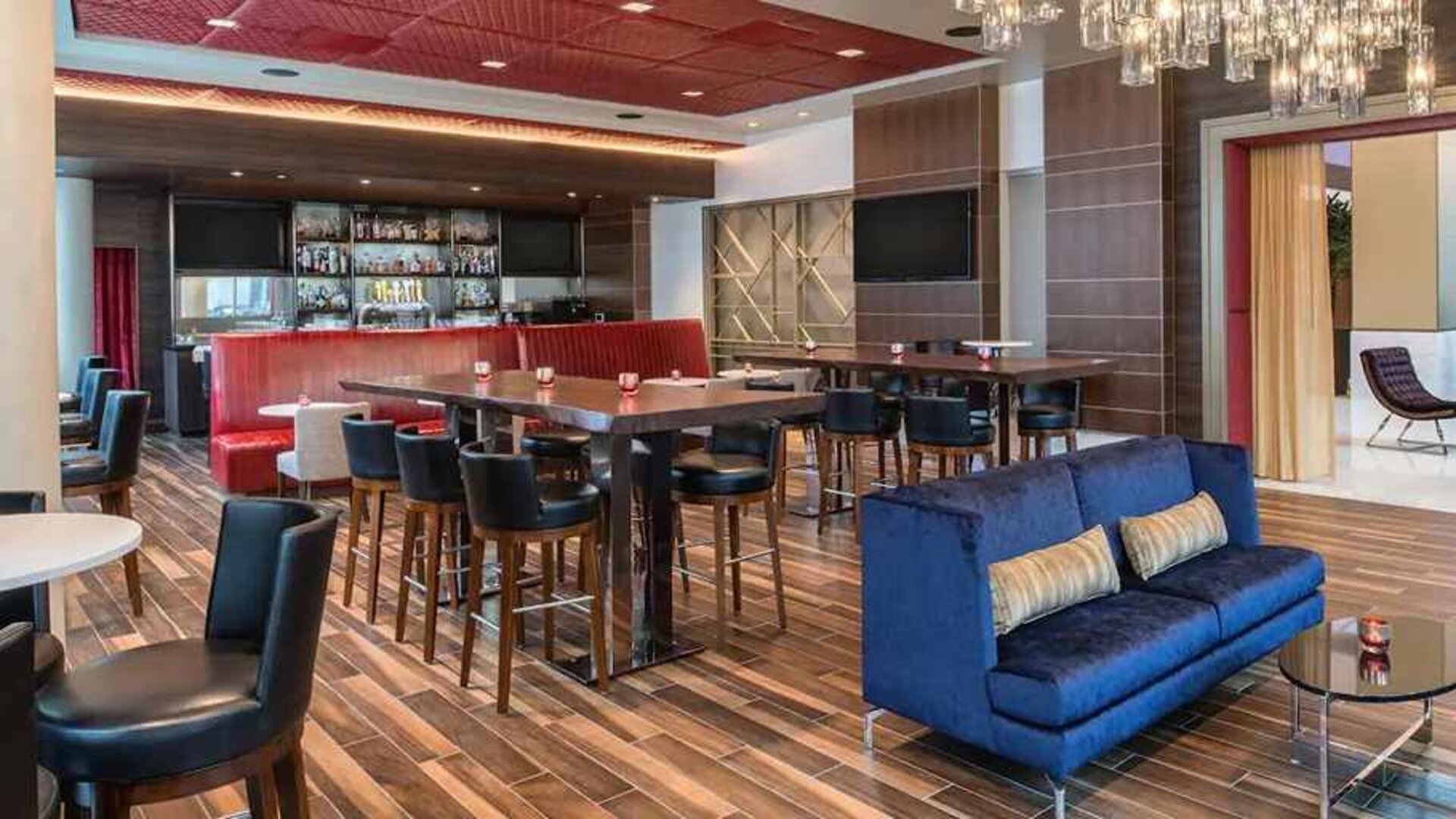 spacious lounge area ideal for coworking at Embassy Suites by Hilton Seattle Downtown Pioneer Square.