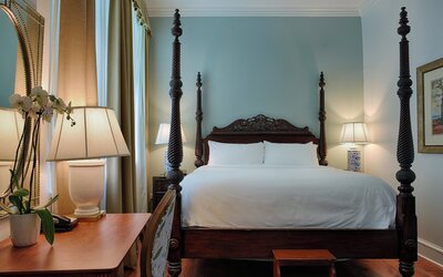 voco St. James Hotel by IHG