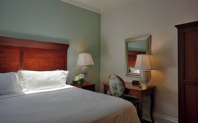 voco St. James Hotel by IHG