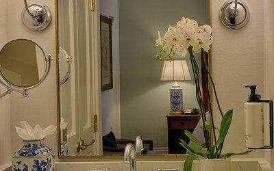 voco St. James Hotel by IHG
