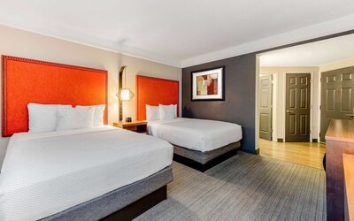 La Quinta Inn & Suites by Wyndham New Orleans Downtown
