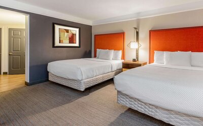 La Quinta Inn & Suites by Wyndham New Orleans Downtown