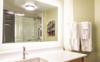 La Quinta Inn & Suites by Wyndham New Orleans Downtown
