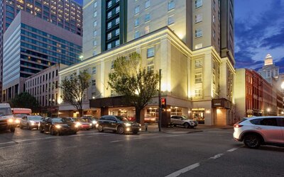 La Quinta Inn & Suites by Wyndham New Orleans Downtown