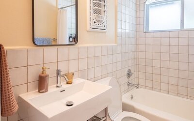 Palma Plaza Unit C