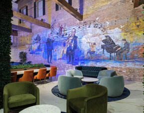 Courtyard by Marriott New Orleans Warehouse Arts District