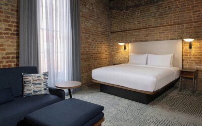Courtyard by Marriott New Orleans Warehouse Arts District