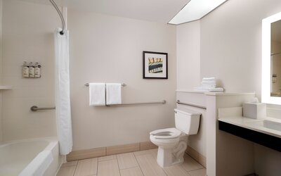 Holiday Inn Express & Suites New Orleans Airport South by IHG
