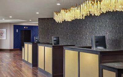 DoubleTree by Hilton Hotel Nashville Downtown
