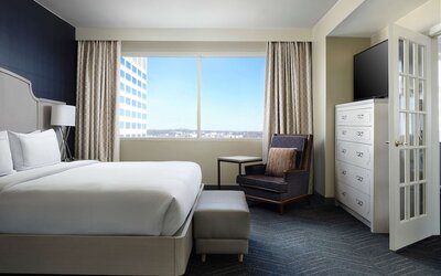 DoubleTree by Hilton Hotel Nashville Downtown