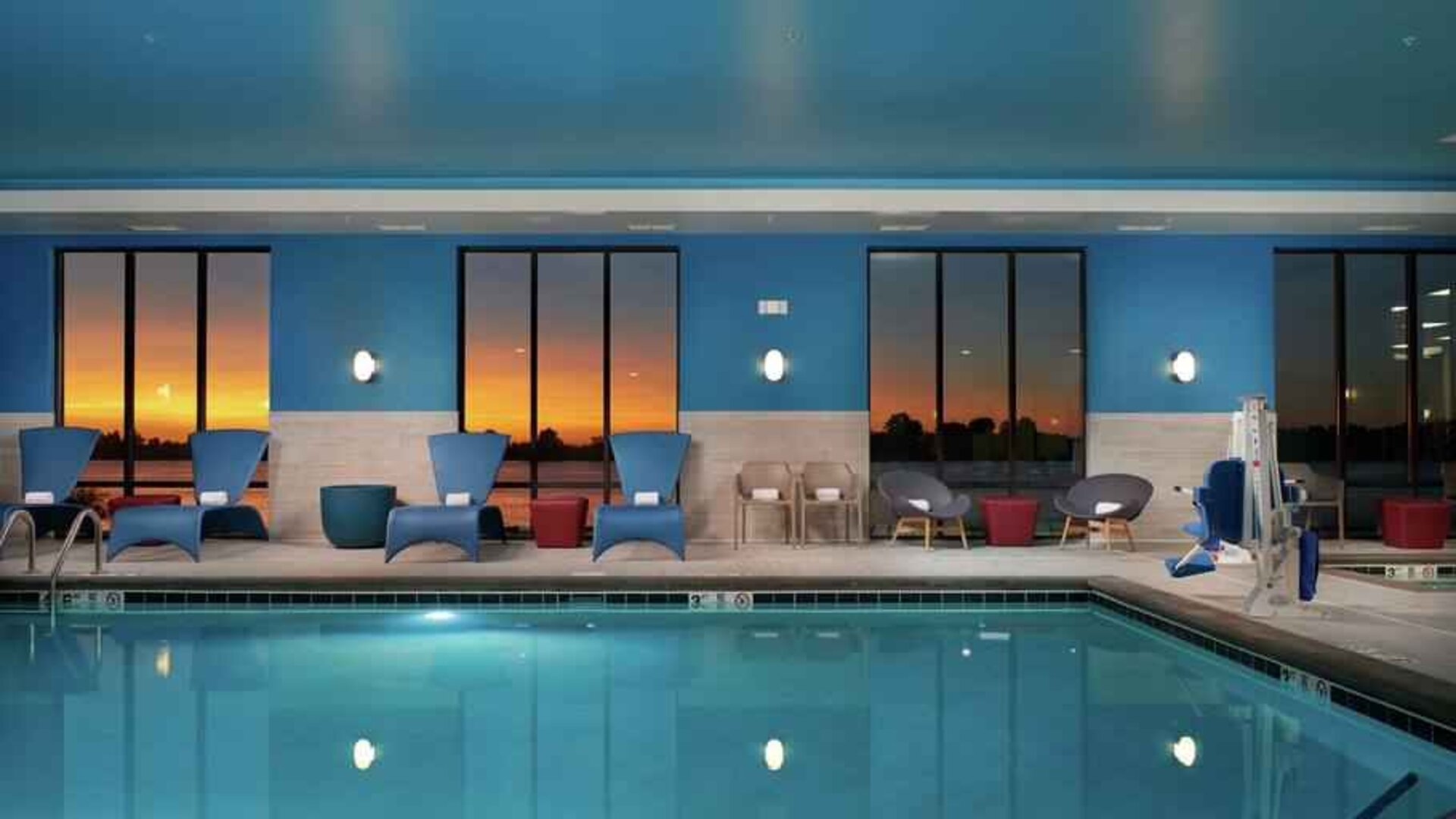 Relaxing indoor pool at the Hampton Inn Burley.