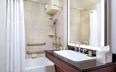 DoubleTree by Hilton Hotel Nashville Downtown
