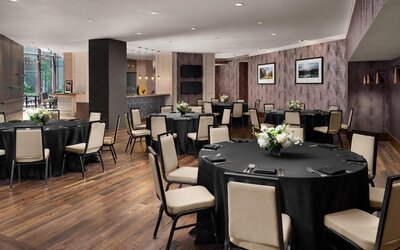 DoubleTree by Hilton Hotel Nashville Downtown