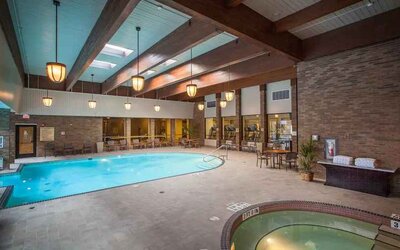 Relaxing indoor pool at the DoubleTree by Hilton Pittsburgh Green Tree.