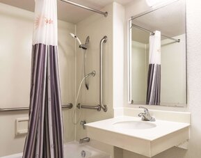 La Quinta Inn by Wyndham New Orleans West Bank / Gretna