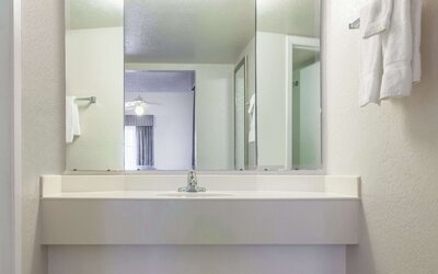 La Quinta Inn by Wyndham New Orleans West Bank / Gretna