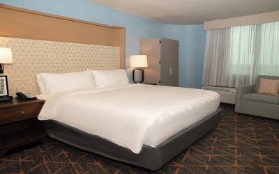 Holiday Inn New Orleans West Bank Tower by IHG
