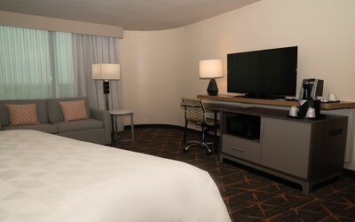 Holiday Inn New Orleans West Bank Tower by IHG