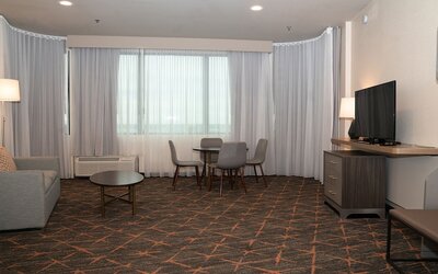 Holiday Inn New Orleans West Bank Tower by IHG