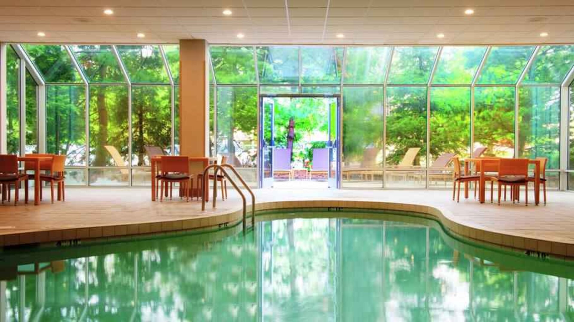 Indoor salted pool at the Embassy Suites by Hilton Cincinnati Blue Ash.