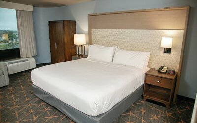 Holiday Inn New Orleans West Bank Tower by IHG