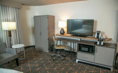 Holiday Inn New Orleans West Bank Tower by IHG