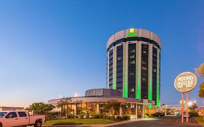 Holiday Inn New Orleans West Bank Tower by IHG