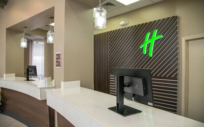 Holiday Inn New Orleans West Bank Tower by IHG