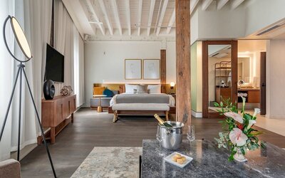 ONE11 Hotel