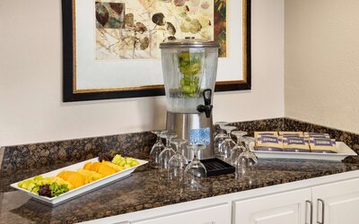 DoubleTree by Hilton Hotel New Orleans Airport