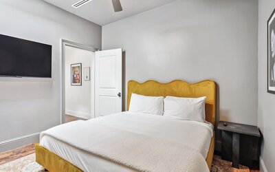 The Mary Beth Hotel & Gallery