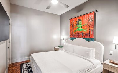 The Mary Beth Hotel & Gallery