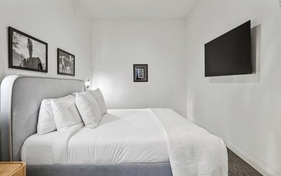 The Mary Beth Hotel & Gallery