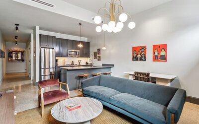 The Mary Beth Hotel & Gallery