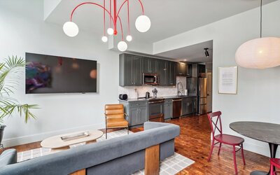 The Mary Beth Hotel & Gallery