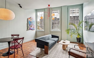 The Mary Beth Hotel & Gallery