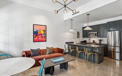 The Mary Beth Hotel & Gallery