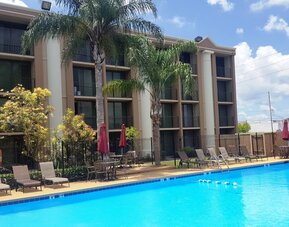 Ramada by Wyndham Metairie New Orleans Airport