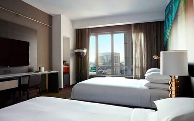 New York Marriott at the Brooklyn Bridge